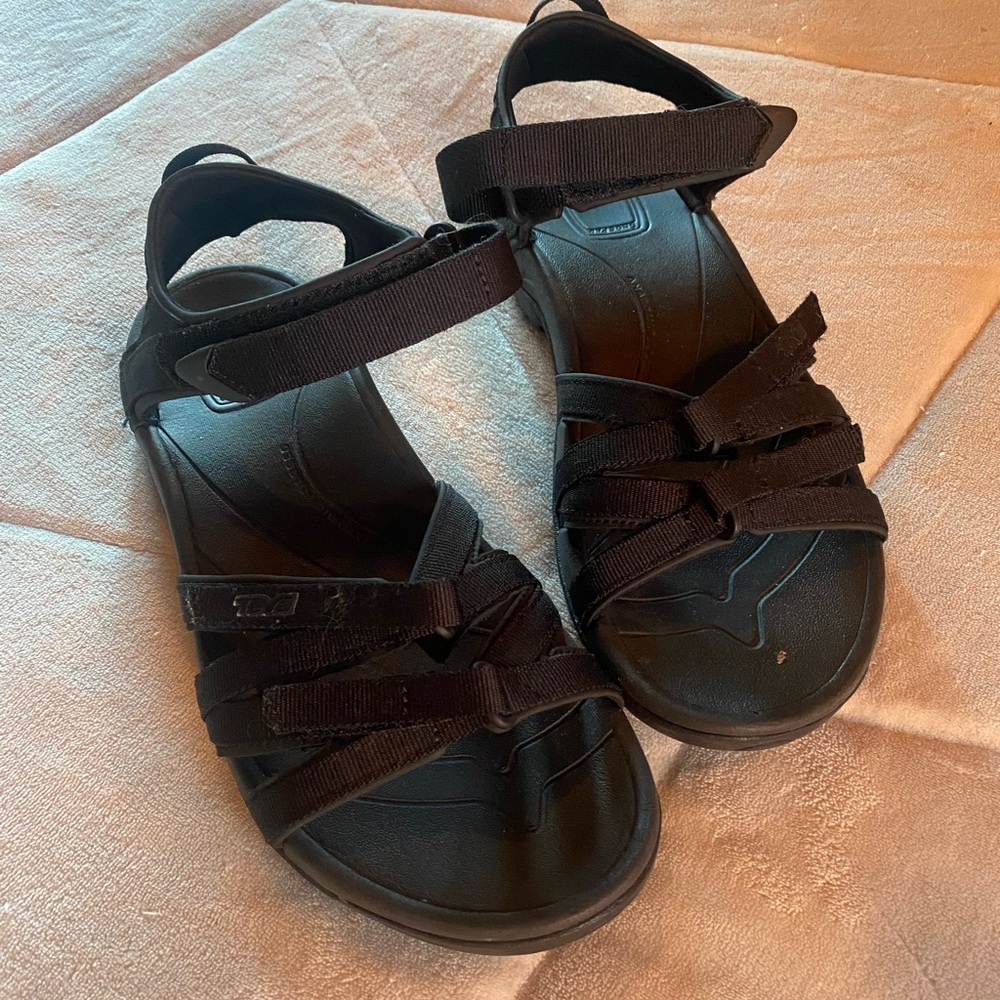 Black Tevas, Women Size 10